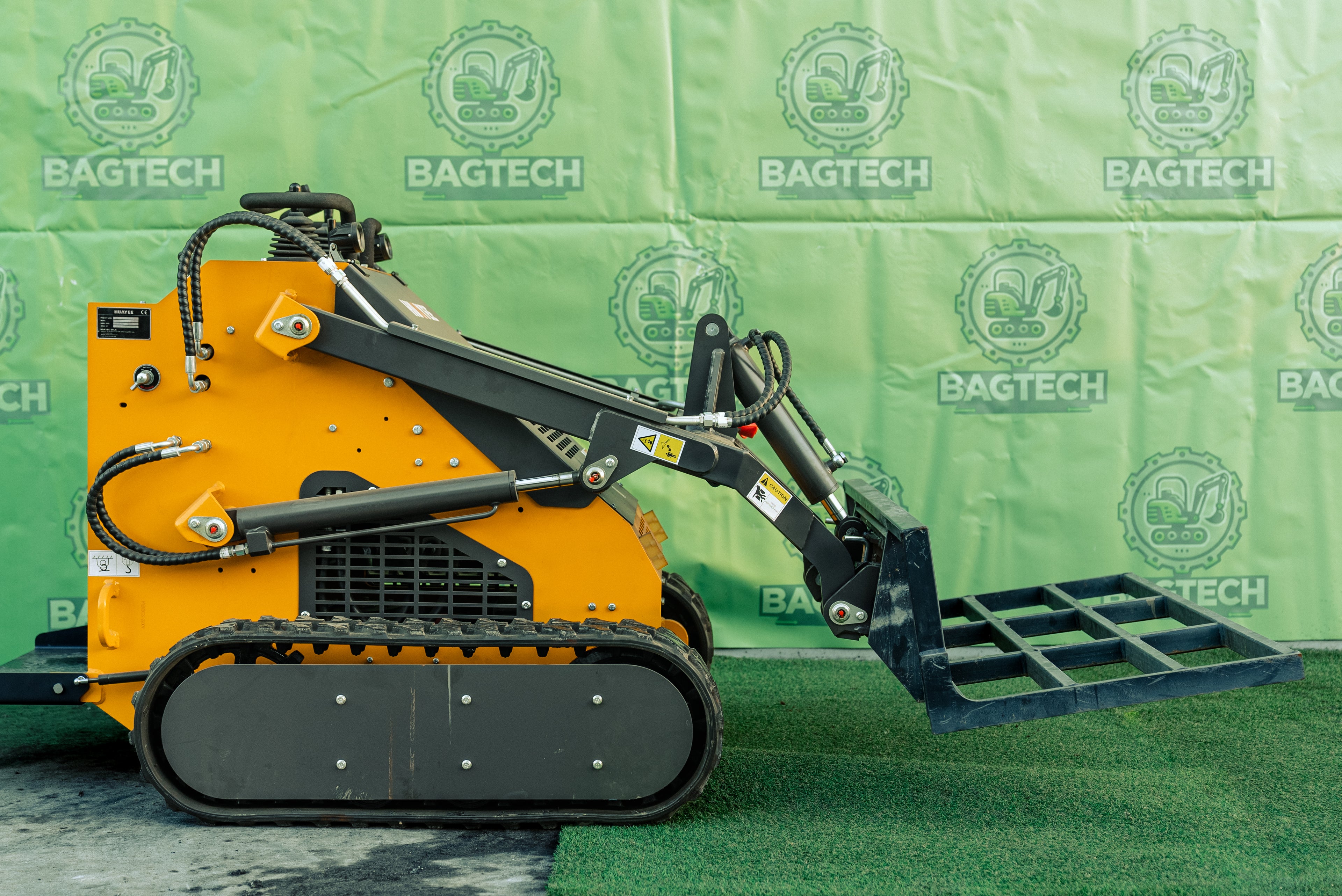 Zarovnávač terénu