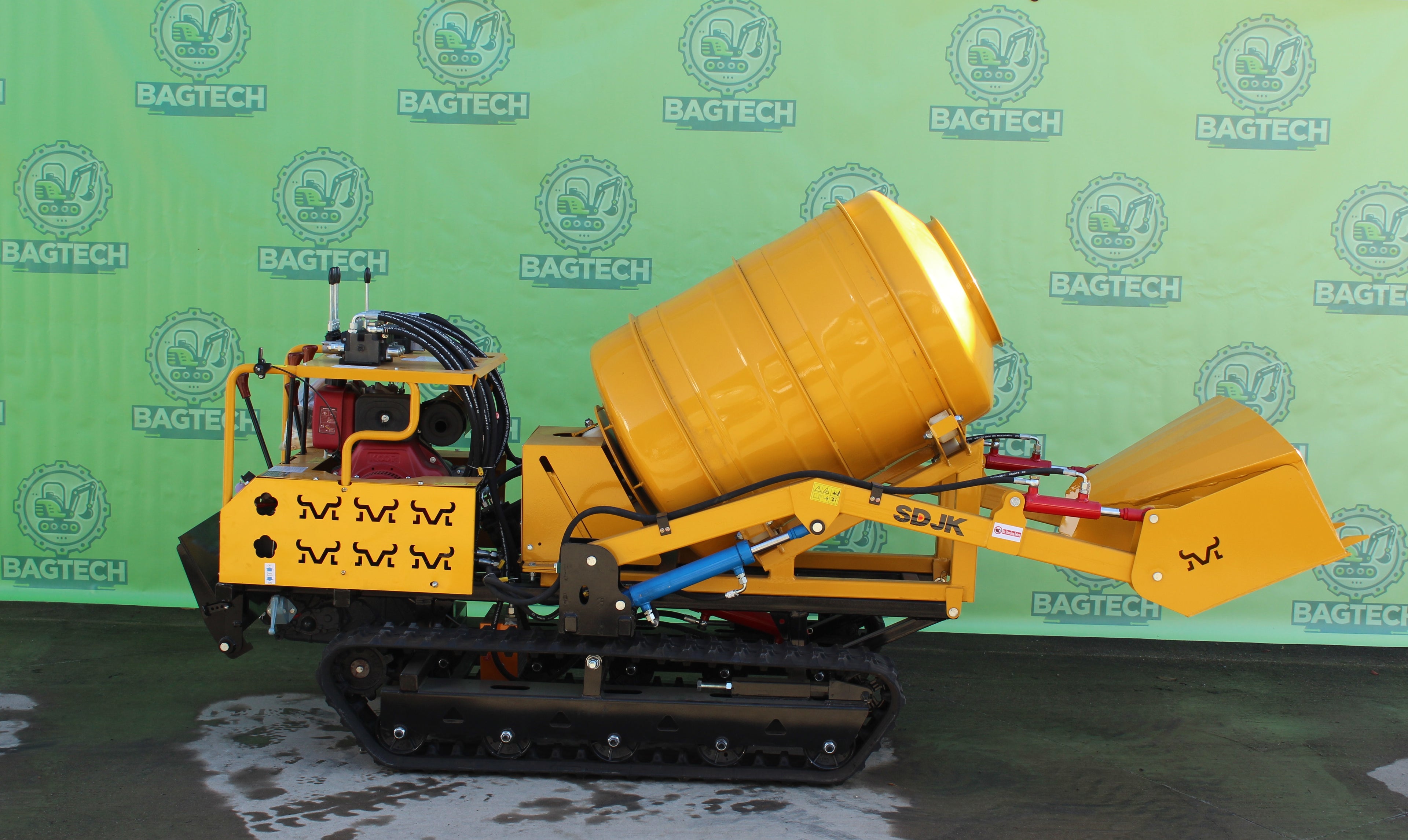 Samonakladacia miešačka 800l