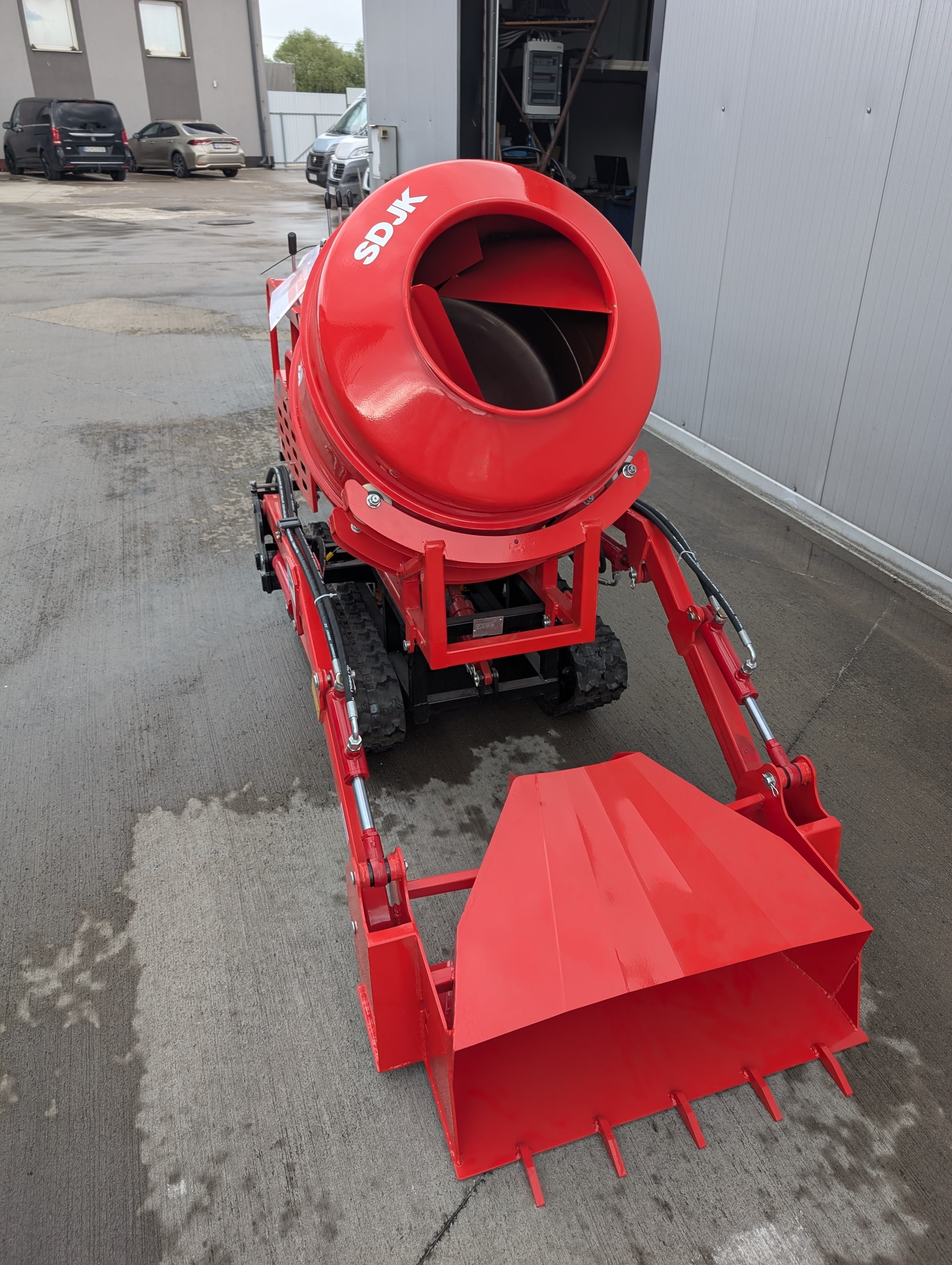 Samonakladacia miešačka 350l