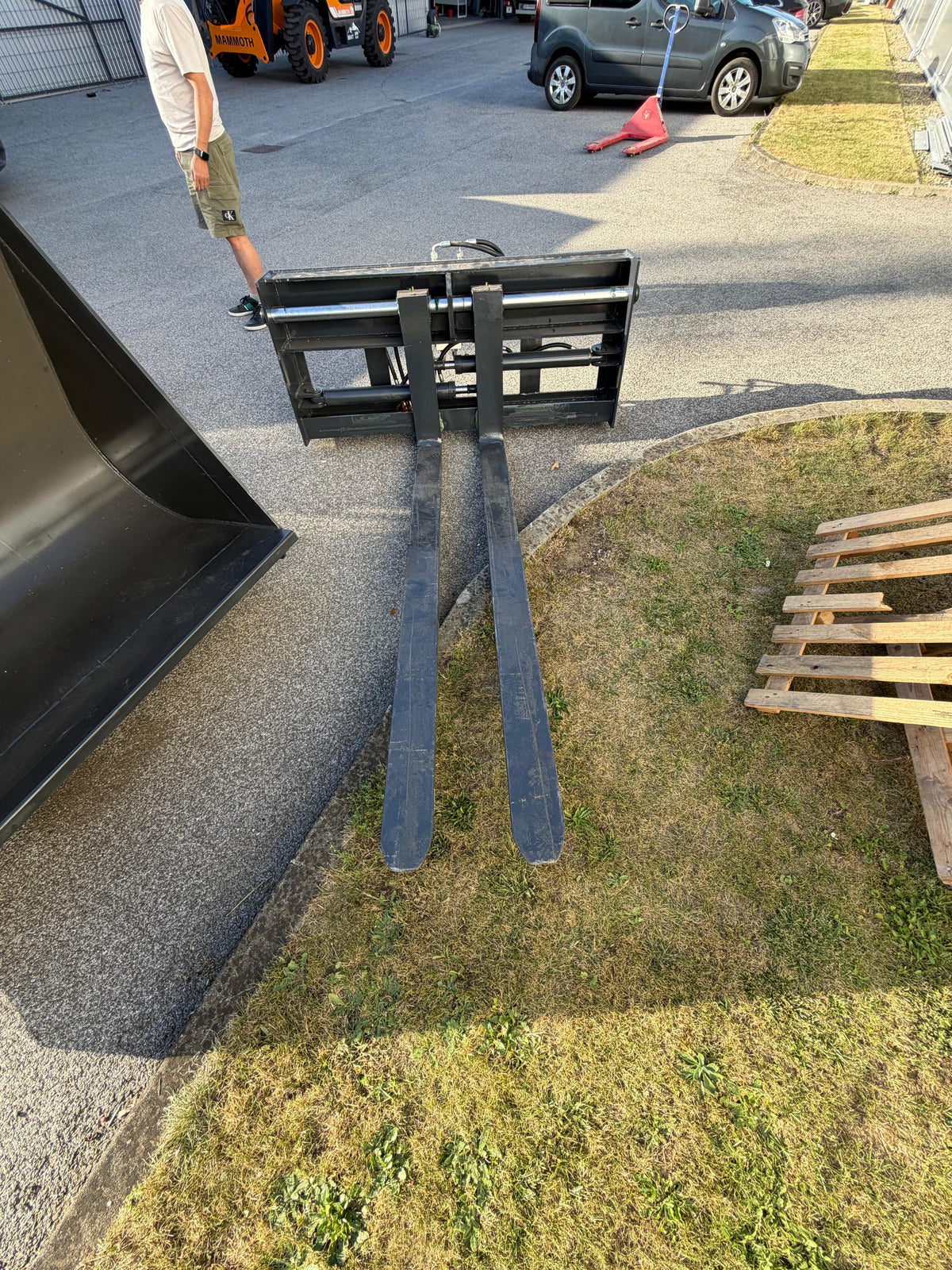 Teleskopický manipulátor Mammoth MM1845 | 4 500 kg / 16,7 m